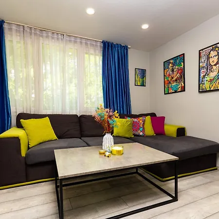 2br Pop-art Paradise With Terrace Near Youth Hill By Flat Manаger Plovdiv