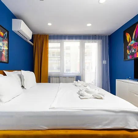 2br Pop-art Paradise With Terrace Near Youth Hill By Flat Manаger Апартамент