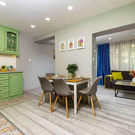 2br Pop-art Paradise With Terrace Near Youth Hill By Flat Manаger