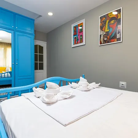 Апартамент 2br Pop-art Paradise With Terrace Near Youth Hill By Flat Manаger