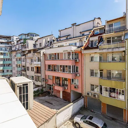 2br Pop-art Paradise With Terrace Near Youth Hill By Flat Manаger