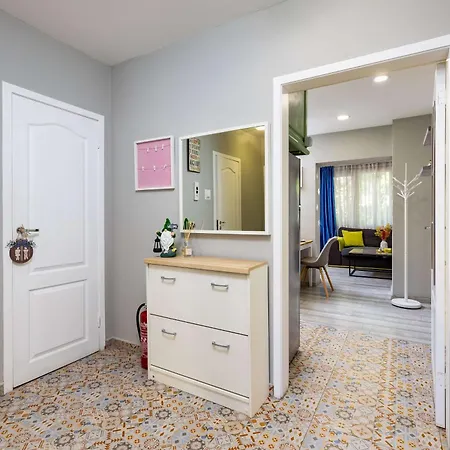 Апартамент 2br Pop-art Paradise With Terrace Near Youth Hill By Flat Manаger *