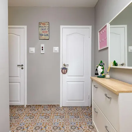 2br Pop-art Paradise With Terrace Near Youth Hill By Flat Manаger Lejlighed *